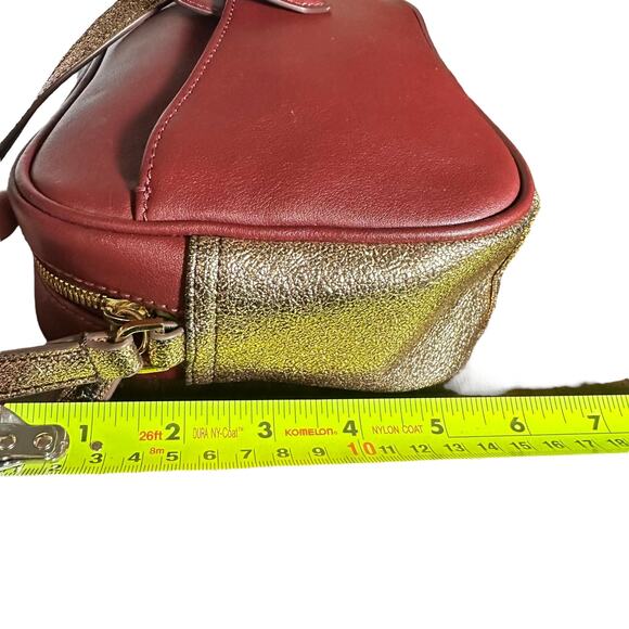 G.I.L.I. GILI Got It Love It Leather Crossbody Camera Bag Purse Burgundy Gold - Picture 6 of 9